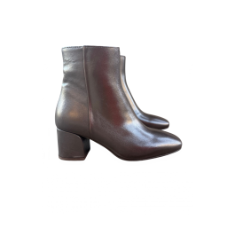 ΓΥΝΑΙΚΕΙΟ ΜΠΟΤΑΚΙ ΔΕΡΜΑΤΙΝΟ